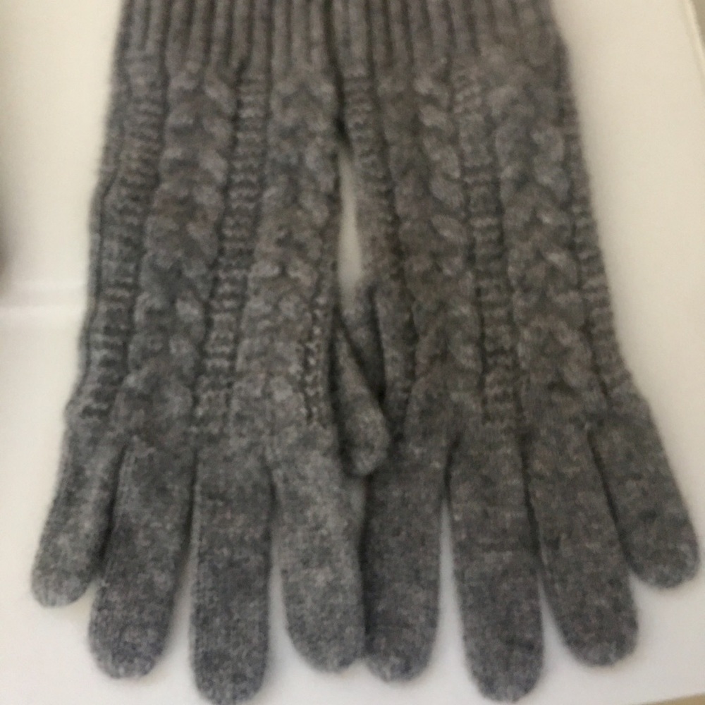 Cashmere gloves